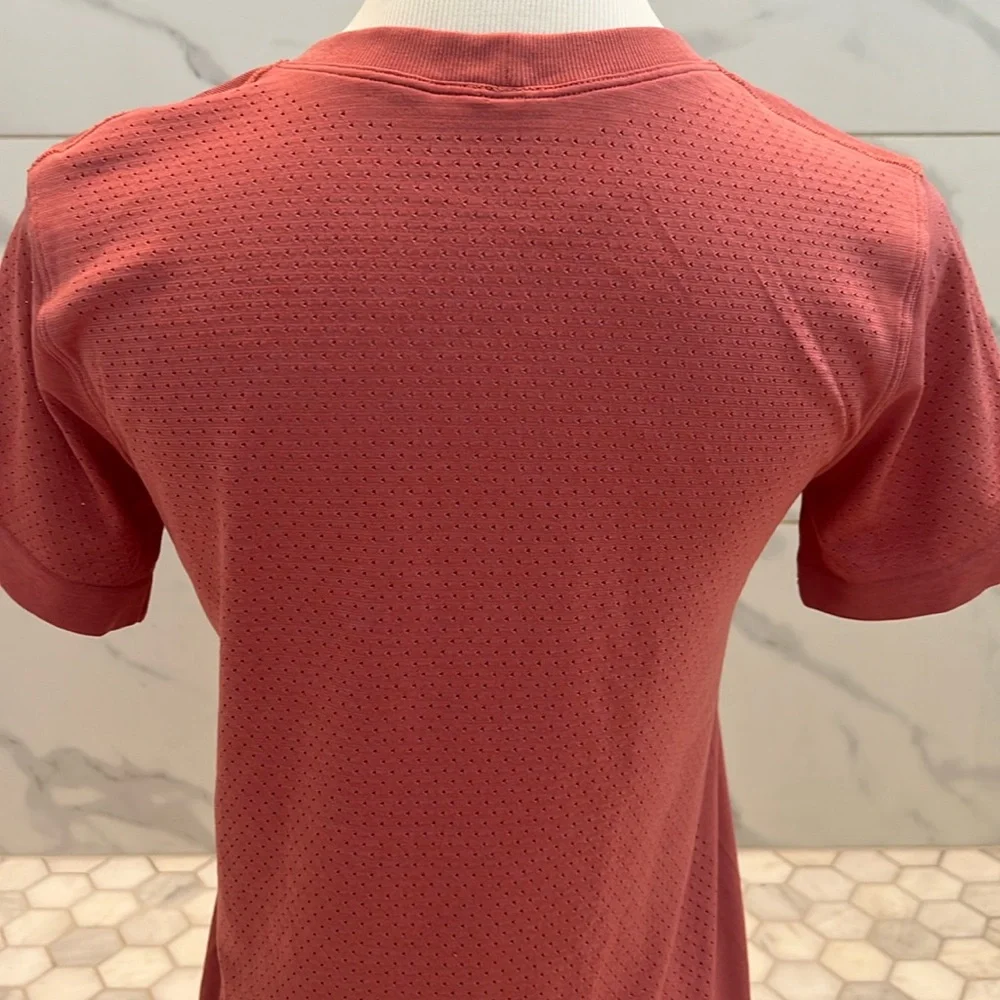 Lululemon Breeze By Short Sleeve T Shirt Rustic Coral Women’s Size 6